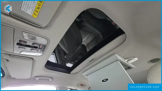 KIA CARNIVAL 9-SEATER PRESTIGE