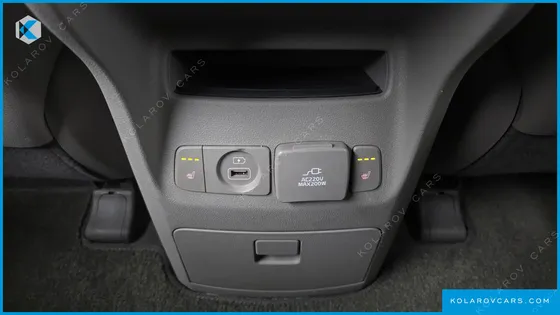 KIA CARNIVAL 9-SEATER PRESTIGE