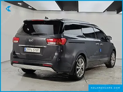 KIA CARNIVAL 9-SEATER NOBLESSE