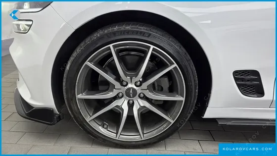 GENESIS G70 GASOLINE 3.3T 2WD