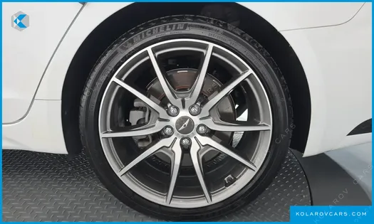 GENESIS G70 GASOLINE 3.3T 2WD