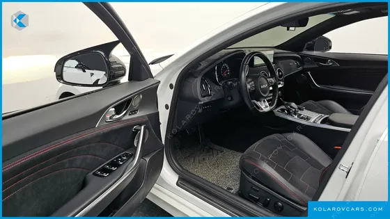 KIA STINGER 2.5 AWD MASTERS ACRO EDITION