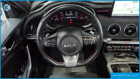 KIA STINGER 2.5 AWD MASTERS ACRO EDITION