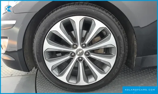 HYUNDAI GENESIS BH330 PREMIUM