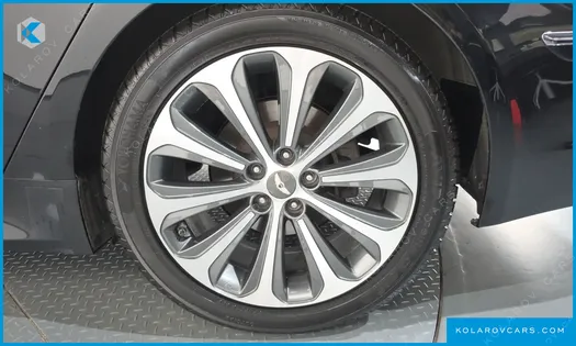 HYUNDAI GENESIS BH330 PREMIUM