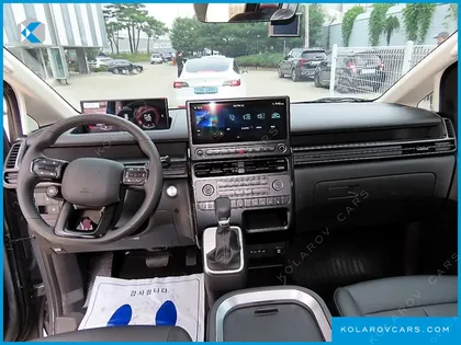 HYUNDAI STARIA L3.5 CARGO 5-SEATER