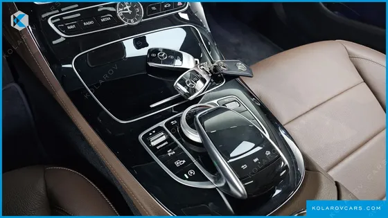 MERCEDES E-CLASS E220D AVANTGARDE