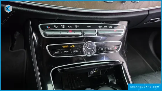 MERCEDES E-CLASS E300 4MATIC EXCLUSIVE