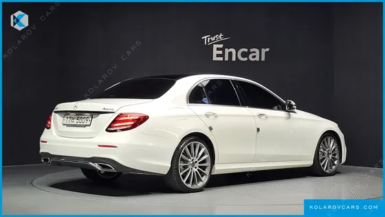 MERCEDES E-CLASS E300 4MATIC AMG LINE