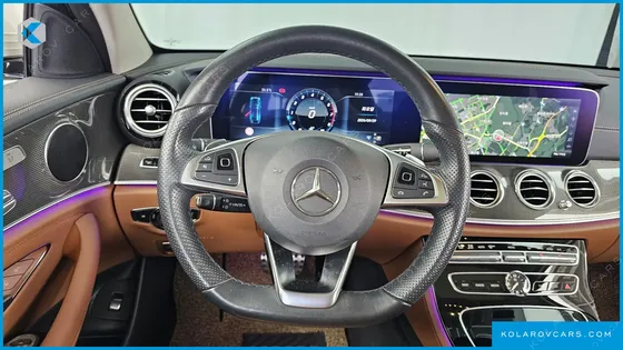 MERCEDES E-CLASS E300 4MATIC AMG LINE