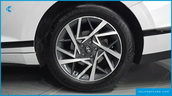 HYUNDAI GRANDEUR 2,5 GASOLINE 2WD
