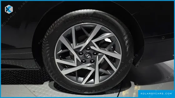 HYUNDAI GRANDEUR 2,5 GASOLINE 2WD
