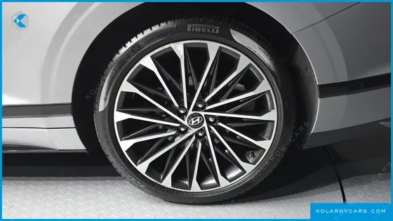 HYUNDAI GRANDEUR 2,5 GASOLINE 2WD