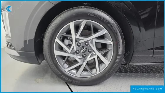 HYUNDAI GRANDEUR 2,5 GASOLINE 2WD