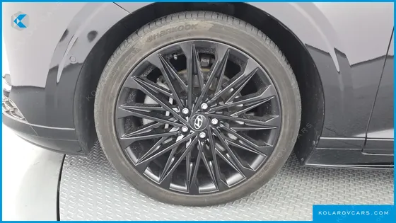 HYUNDAI GRANDEUR 3,5 GASOLINE 4WD