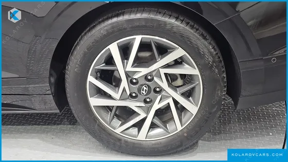 HYUNDAI GRANDEUR 2,5 GASOLINE 2WD