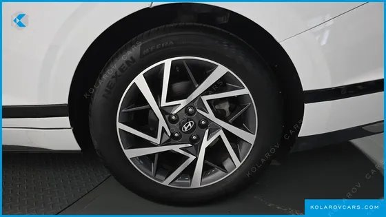 HYUNDAI GRANDEUR 2,5 GASOLINE 2WD