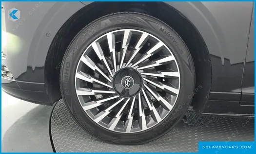 HYUNDAI GRANDEUR 2,5 GASOLINE 2WD