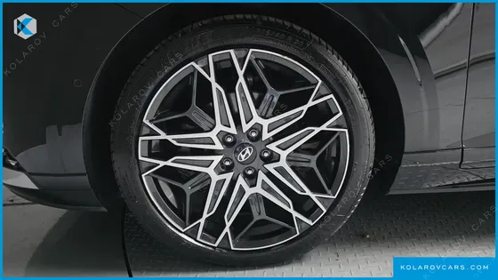 HYUNDAI GRANDEUR 2,5 GASOLINE 2WD