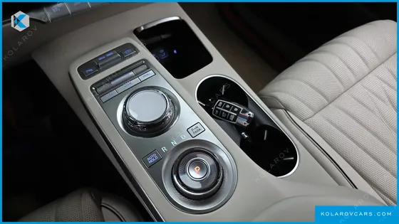 GENESIS GV70 2.5T GASOLINE 2WD