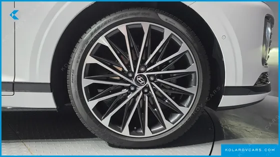 HYUNDAI GRANDEUR 2,5 GASOLINE 2WD