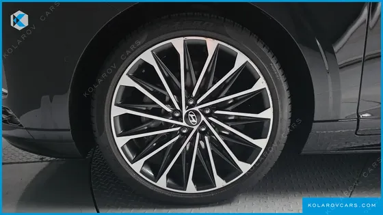 HYUNDAI GRANDEUR 2,5 GASOLINE 2WD
