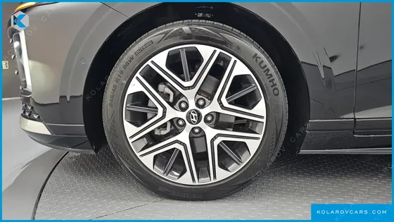 HYUNDAI GRANDEUR 2,5 GASOLINE 2WD