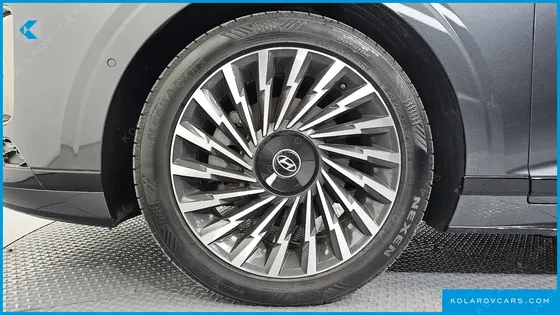 HYUNDAI GRANDEUR 2,5 GASOLINE 2WD