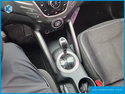 HYUNDAI VELOSTER 1.6 YOUNIQUE