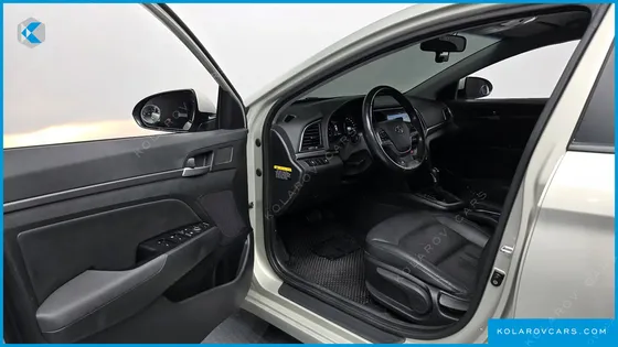 HYUNDAI ELANTRA (AVANTE) 1.6 E-VGT SMART