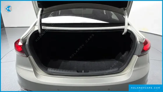 HYUNDAI ELANTRA (AVANTE) 1.6 E-VGT SMART