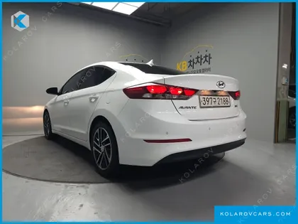 HYUNDAI ELANTRA (AVANTE) 1.6 E-VGT STYLE