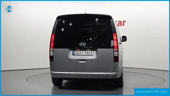 HYUNDAI STARIA TOURER 9-SEATER