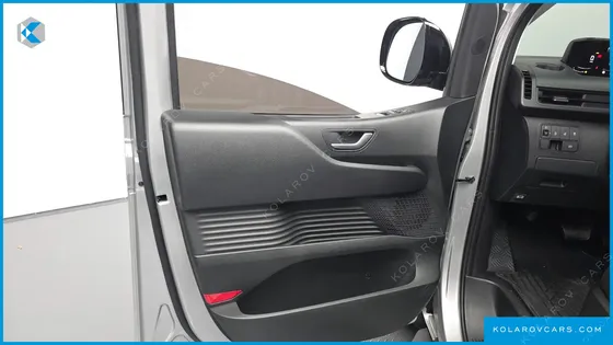 HYUNDAI STARIA TOURER 9-SEATER