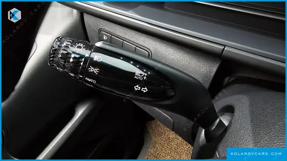 HYUNDAI STARIA HEV 1.6 CARGO 5-SEATER