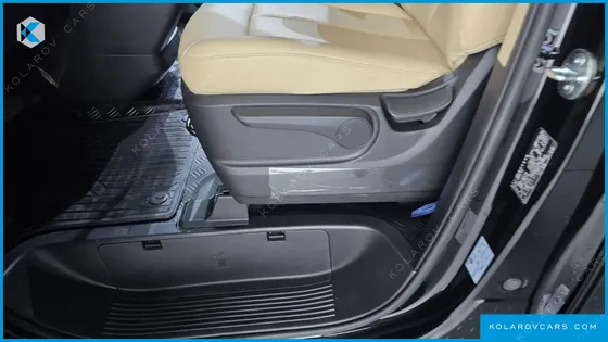 HYUNDAI STARIA HEV 1.6 CARGO 3-SEATER
