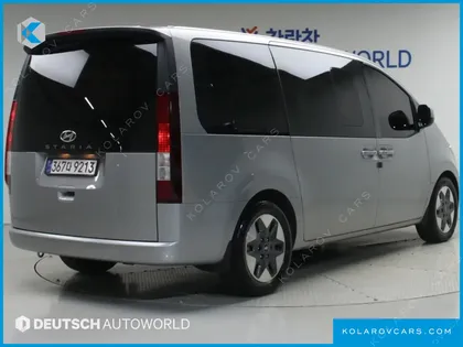 HYUNDAI STARIA TOURER 9-SEATER