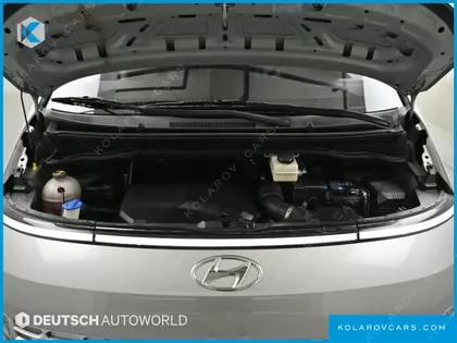 HYUNDAI STARIA TOURER 9-SEATER