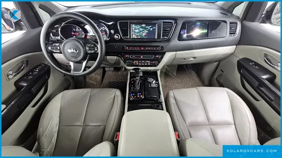 KIA CARNIVAL 9-SEATER NOBLESSE