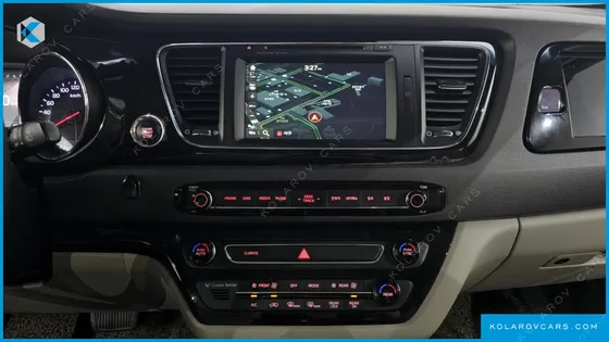 KIA CARNIVAL 9-SEATER NOBLESSE