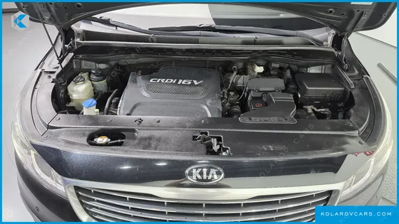 KIA CARNIVAL 9-SEATER NOBLESSE