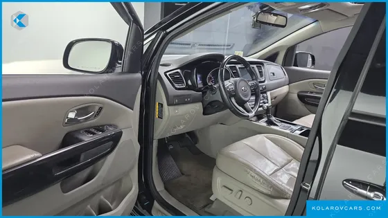 KIA CARNIVAL 9-SEATER NOBLESSE