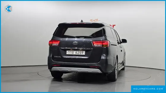 KIA CARNIVAL 9-SEATER PRESTIGE