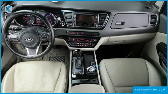 KIA CARNIVAL 9-SEATER PRESTIGE