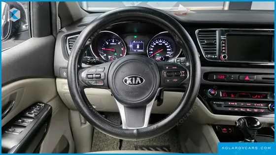 KIA CARNIVAL 9-SEATER PRESTIGE