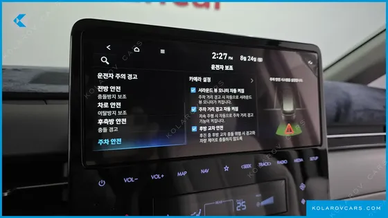 HYUNDAI STARIA 4WD LOUNGE 9-SEATER