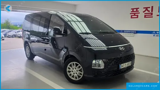 HYUNDAI STARIA CARGO 5-SEATER