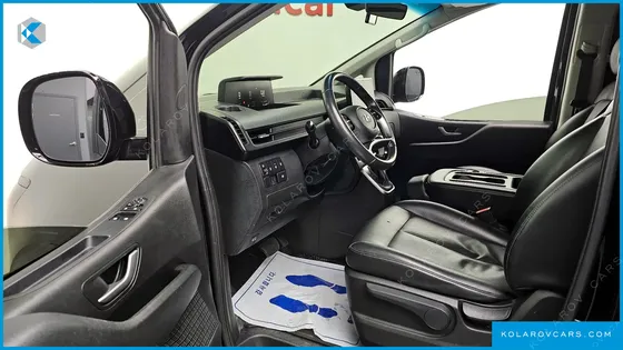 HYUNDAI STARIA TOURER 9-SEATER