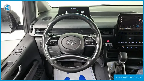 HYUNDAI STARIA TOURER 9-SEATER