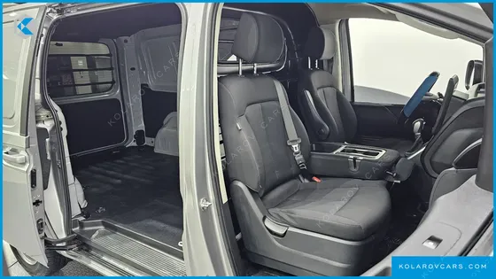 HYUNDAI STARIA CARGO 3-SEATER